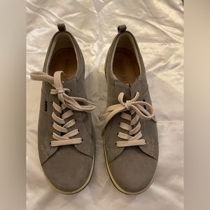 Ecco sneakers in tan